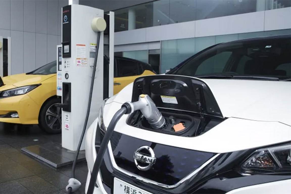  Nissan Electric Car