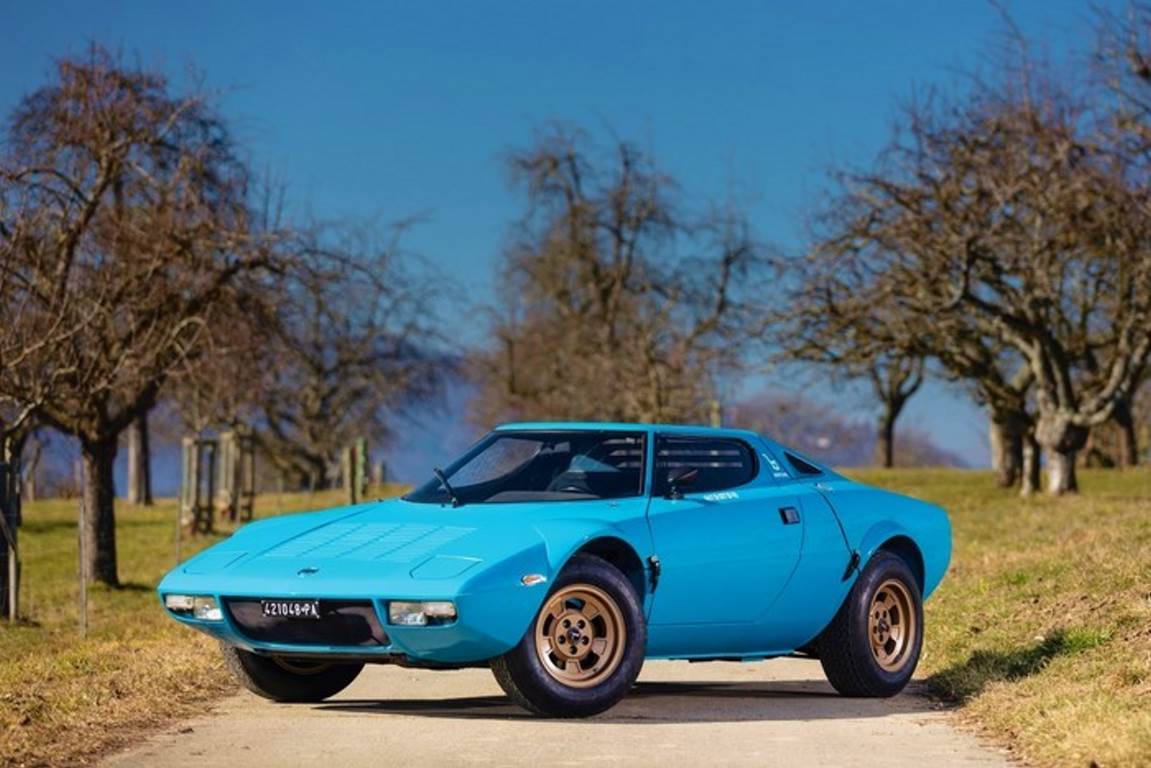 Lancia Stratus