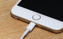 چرا نباید گوشی‌ها را شبانه شارژ کرد؟